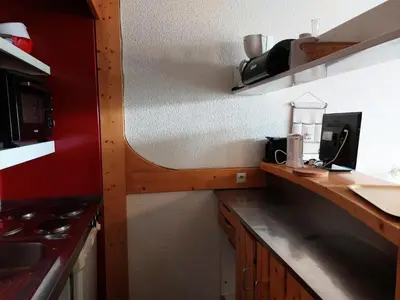 Cuisine ou kitchenette dans l'établissement Résidence Tournavelles - Appartement 2 pièces 5 personnes au pied des pistes et des commerces, proche de l'ESF et de la garderie dans le village des Vill MAE-1915