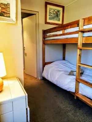 Un ou plusieurs lits dans un hébergement de l'établissement Résidence Les Grandes Platieres Ii - Très bel appartement de 4 pièces pr 6 personnes situé à Tignes quartier du Val Claret proche des pistes et des commerces. Appart MAE-2039