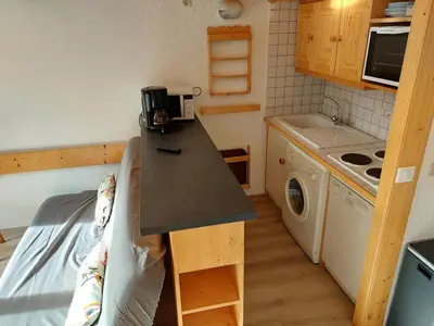 Cuisine ou kitchenette dans l'établissement Résidence Aiguille Grive Bat I - Appartement 4 pièces en duplex pour 10 personnes à Arc 1800 dans le village de Charmettoger, au pied des pistes MAE-2172