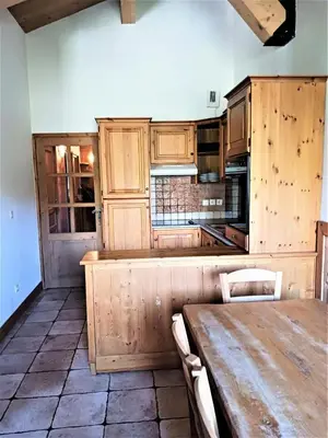 Cuisine ou kitchenette dans l'établissement Résidence Le Chamois - Très bel appartement de style montagne, spacieux situé à proximité des pistes MAE-3544