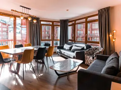 Coin salon dans l'établissement Résidence Les Souverains - Charmant appartement de 3 pièces dans une résidence proche des pistes dans le quartier du Chantel. MAE-8134