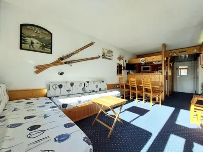 Un ou plusieurs lits dans un hébergement de l'établissement Appartement 2 pièces, balcon, Wifi gratuit - FR-1-346-478