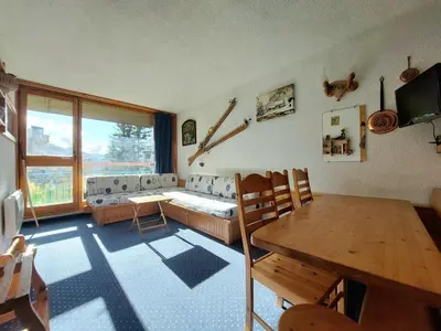 Coin salon dans l'établissement Appartement 2 pièces, balcon, Wifi gratuit - FR-1-346-478
