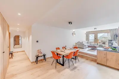 Cuisine ou kitchenette dans l'établissement Résidence Le Grand Bouquetin - 4 Pièces pour 8 Personnes MAE-9934