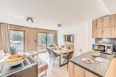 Cuisine ou kitchenette dans l'établissement Résidence Le Grand Bouquetin - 2 Pièces pour 6 Personnes MAE-9964