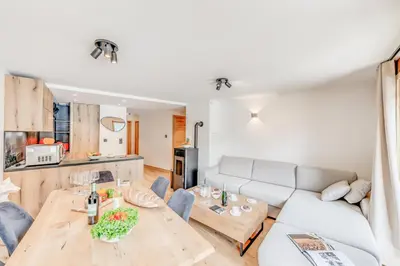 Cuisine ou kitchenette dans l'établissement Résidence Le Grand Bouquetin - 2 Pièces pour 6 Personnes MAE-9964