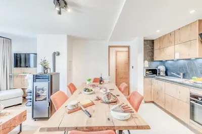 Cuisine ou kitchenette dans l'établissement Résidence Le Grand Bouquetin - 3 Pièces pour 6 Personnes MAE-9974