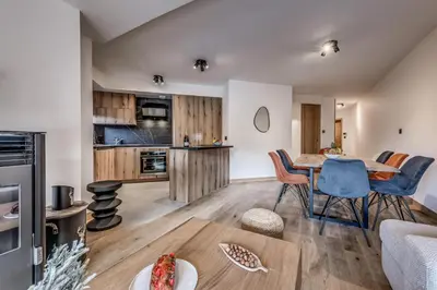 Cuisine ou kitchenette dans l'établissement Résidence Le Grand Bouquetin - 3 Pièces pour 6 Personnes MAE-9984