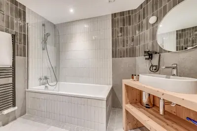 Salle de bains dans l'établissement Résidence Le Grand Bouquetin - 3 Pièces pour 6 Personnes MAE-0004