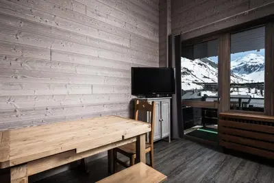 Plan de l'établissement Résidence Hameau De Toviere - Duplex rénové · Départ et retour skis aux pieds · MAE-1434