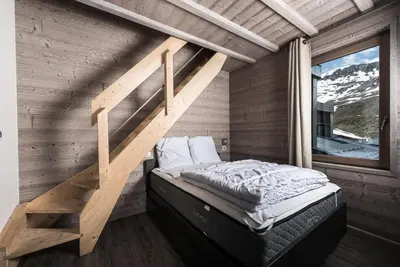 Plan de l'établissement Résidence Hameau De Toviere - Duplex rénové · Départ et retour skis aux pieds · MAE-1434
