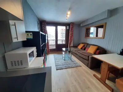 Cuisine ou kitchenette dans l'établissement Studio central à Tignes, proche pistes, balcon - FR-1-449-189