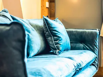 Coin salon dans l'établissement 4 pièces rénové avec WIFI · Proche pistes · 8 couchages - FR-1-502-462