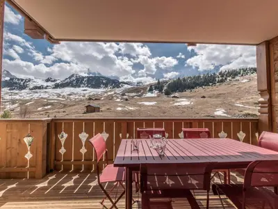 Plan de l'établissement Appartement rénové 100m², terrasse sud, parking couvert, ski in-ski out, 3 chambres, 6 pers - FR-1-575-133