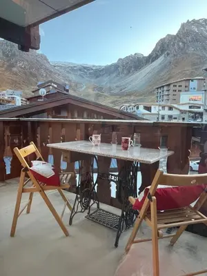 Vue générale sur la montagne ou vue sur la montagne depuis l'appartement