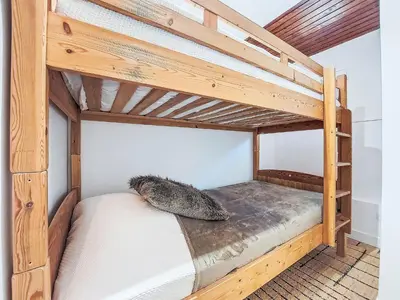 Un ou plusieurs lits dans un hébergement de l'établissement Apartment Le Grande Motte - Le Lac by Interhome