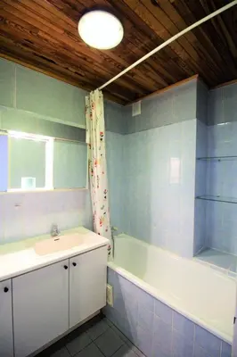 Salle de bains dans l'établissement Les Hauts Du Val Claret A - Au coeur de la station proche des pistes MAE-1234