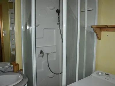 Plan de l'établissement Appartement 3P avec parking, proche commerces et pistes, Pralognan-la-Vanoise - FR-1-464-212