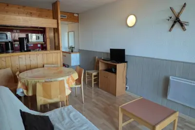 Cuisine ou kitchenette dans l'établissement Résidence Varet - Studio pour 4 personnes à Arc 2000 avec vue sur la montagne et la station MAE-1024