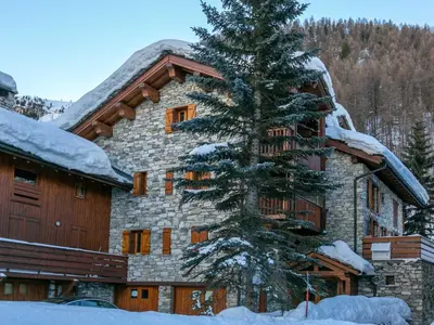 Vue générale sur la montagne ou vue sur la montagne depuis l'appartement