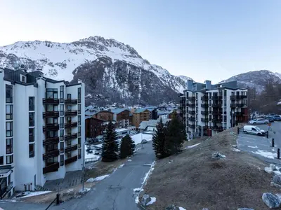 Vue générale sur la montagne ou vue sur la montagne depuis l'appartement