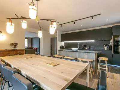 Cuisine ou kitchenette dans l'établissement Appartement haut standing, 5 pièces pour 8 pers., proche du centre, lumineux, Val-d'Isère - FR-1-694-4