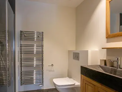 Salle de bains dans l'établissement Appartement haut standing, 5 pièces pour 8 pers., proche du centre, lumineux, Val-d'Isère - FR-1-694-4