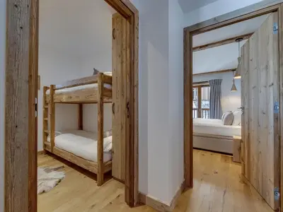 Plan de l'établissement Appartement Standing 4 Pièces - Résidence Neuve au Pied des Pistes - Val-d'Isère - FR-1-694-40