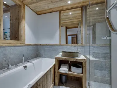 Plan de l'établissement Appartement Standing 4 Pièces - Résidence Neuve au Pied des Pistes - Val-d'Isère - FR-1-694-40