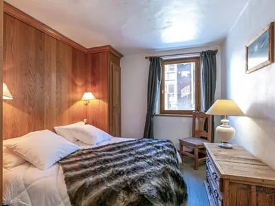 Un ou plusieurs lits dans un hébergement de l'établissement Bel appartement de standing au coeur de Val-d'Isère, accès direct aux pistes - FR-1-694-31