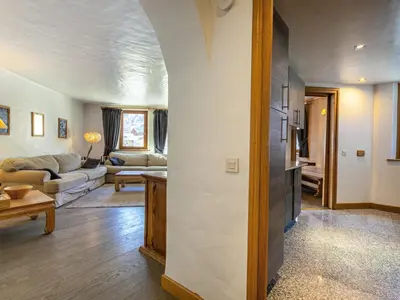 Coin salon dans l'établissement Bel appartement de standing au coeur de Val-d'Isère, accès direct aux pistes - FR-1-694-31