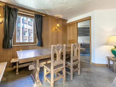 Plan de l'établissement Bel appartement de standing au coeur de Val-d'Isère, accès direct aux pistes - FR-1-694-31