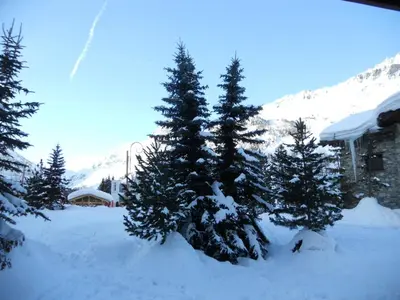 L'établissement Appartement cocooning skis aux pieds avec terrasse Sud, Wi-Fi et équipements complets - FR-1-694-28 en hiver