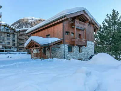 L'établissement Appartement cocooning skis aux pieds avec terrasse Sud, Wi-Fi et équipements complets - FR-1-694-28 en hiver