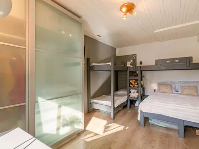 Un ou plusieurs lits dans un hébergement de l'établissement Coquet appartement montagnard proche commodités - FR-1-694-35