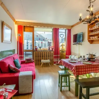 Coquet appartement montagnard proche commodités - FR-1-694-35