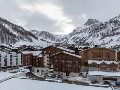 Vue générale sur la montagne ou vue sur la montagne depuis l'appartement