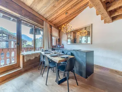 Plan de l'établissement Appartement raffiné avec cheminée, balnéo et Wi-Fi à Val-d’Isère - FR-1-694-44