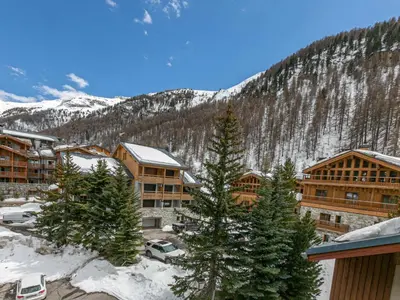 Vue générale sur la montagne ou vue sur la montagne depuis l'appartement