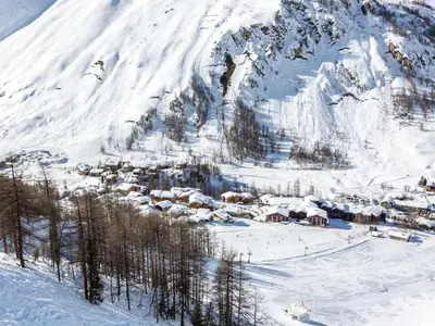 L'établissement Appartement duplex 5 pers. avec wifi et parking à Val-d'Isère - FR-1-694-68 en hiver