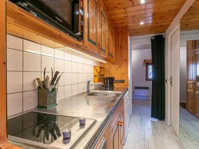 Cuisine ou kitchenette dans l'établissement Appartement duplex 5 pers. avec wifi et parking à Val-d'Isère - FR-1-694-68