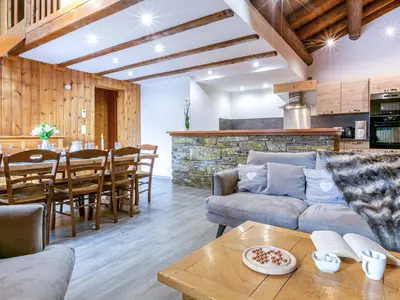 Cuisine ou kitchenette dans l'établissement Duplex montagnard rustique avec cheminée, au vieux village de Val-d'Isère, au pied des pistes - FR-1-694-71