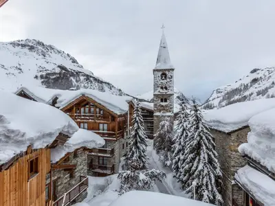 L'établissement Duplex montagnard rustique avec cheminée, au vieux village de Val-d'Isère, au pied des pistes - FR-1-694-71 en hiver