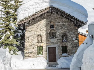 L'établissement Appartement de style montagnard dans chalet rustique, au cœur du vieux village et aux pieds des pistes - FR-1-694-73 en hiver