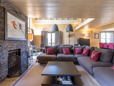 Coin salon dans l'établissement Appartement de standing avec terrasse plein sud, centre Val d'Isère, proche pistes, 8 personnes - FR-1-694-96