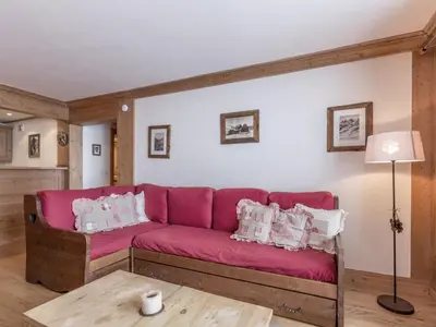 Coin salon dans l'établissement Appartement 3 pièces avec WIFI et parking couvert à Val-d'Isère - FR-1-694-100