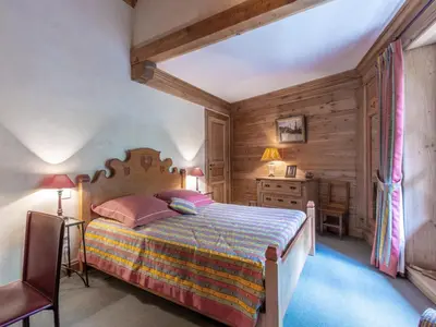 Un ou plusieurs lits dans un hébergement de l'établissement Charmant Duplex Montagnard, 4 Pièces + Alcôve, Proche des Pistes à Val-d'Isère - FR-1-694-97