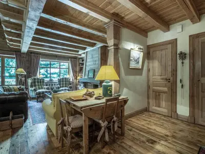 Plan de l'établissement Charmant Duplex Montagnard, 4 Pièces + Alcôve, Proche des Pistes à Val-d'Isère - FR-1-694-97