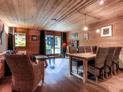 Coin salon dans l'établissement Appartement haut de gamme au centre, animaux admis, WiFi - FR-1-694-107