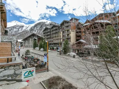 Vue générale sur la montagne ou vue sur la montagne depuis l'appartement